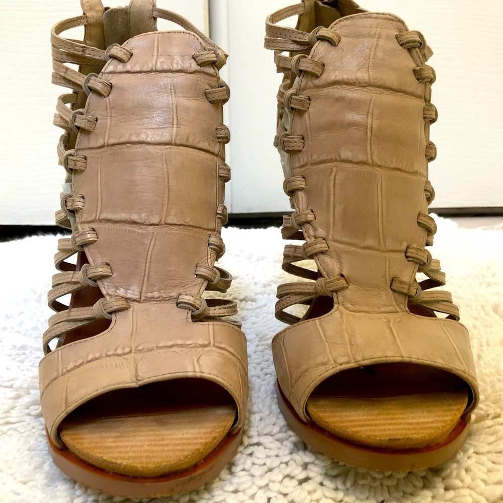 Max studio heels leather upper ankle high. 10m. Great shape. Worn twice